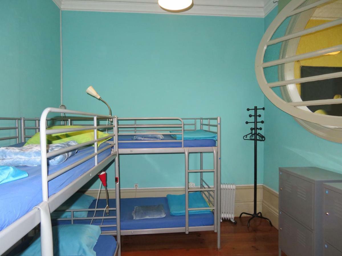 Single Bed 4-Bed Female Dormitory Room,1672581185:JPEG